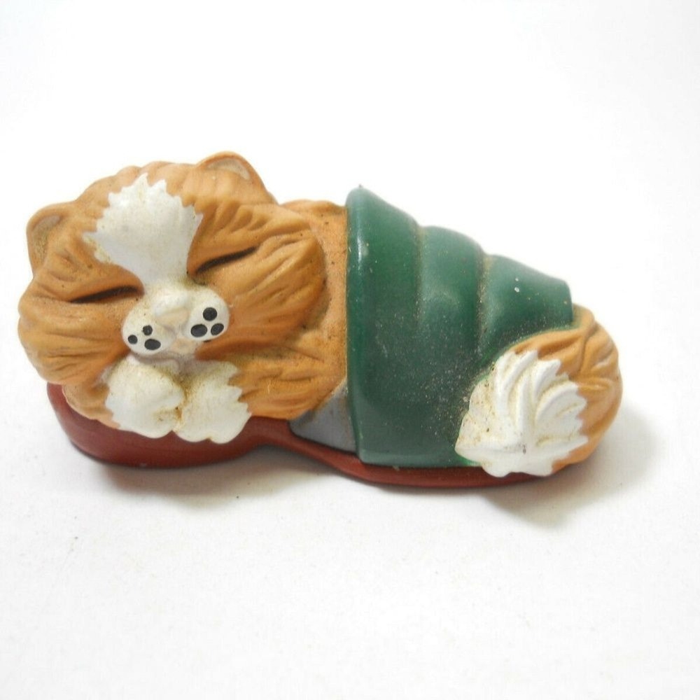 Cat Hallmark Merry Miniature 1988 Kitten/Cat in Slipper